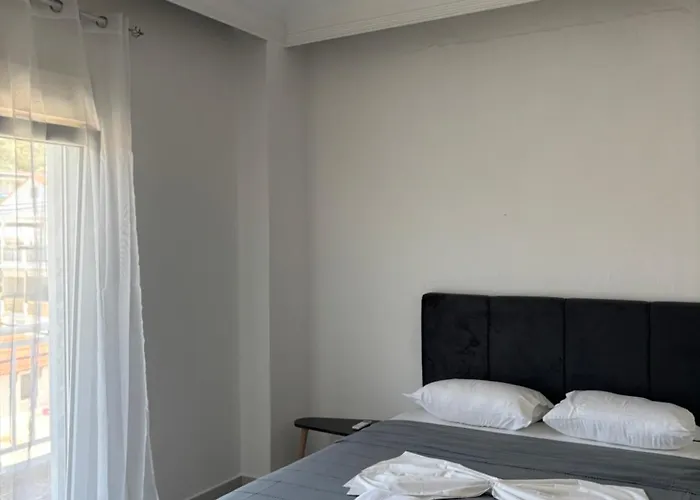 Matina And Thaleia * Potos